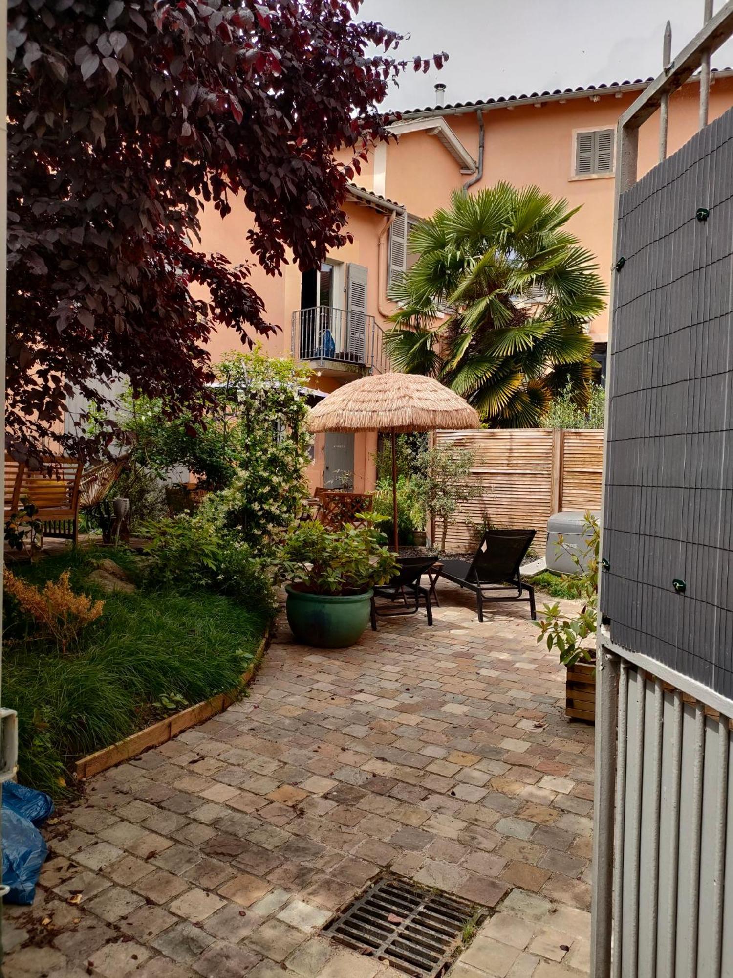 アンス La Chamade En Beaujolais Bed & Breakfast エクステリア 写真